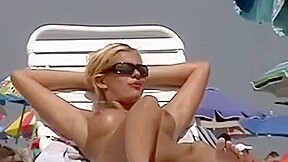 Beautiful swinger at the beach Do not miss !!