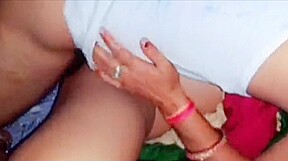 टांग उठा के चोदा मजा आ गया भाभी का पानी निकल गया
