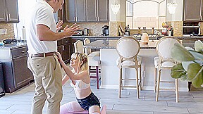 Jessie Saint in Step Daughter’s Instant Orgasm – SpyFam