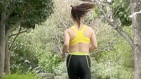 Jogger in shiny black spandex running tights