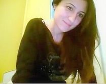 Kamerada Soyunan Kiz