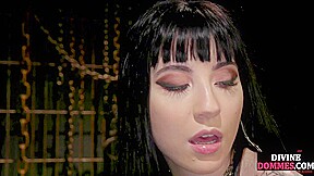 Pussylicked BDSM domina in latex facesitting her private sub