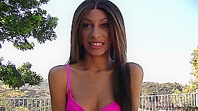 Tiny Trisha is outside when her white boyfriend wants a blowjob