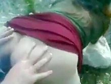 Turbanli Karisini Acik Havada Siktiriyor Turkish Cuckold