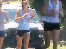candid teen jogging ass