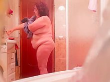 Chubby aunty shows her body after pissing and shitting