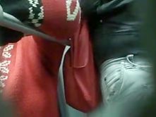 espiada en el metro 2
