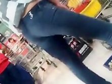exquisito culo en jeans apretadito