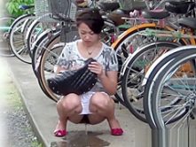 Japanese hottie pisses outdoors