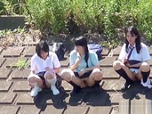 Japanese teenage skanks pissing