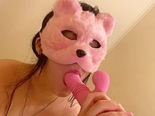 Masturbation In The Shower Of A Chubby Married Woman And I Could Not Stand It And Pissed
