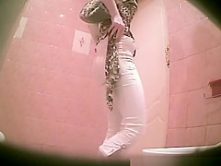 Pissing3