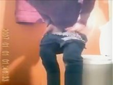 Sexy Milf peeing