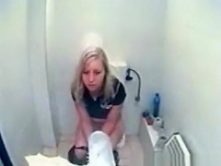 Teen Gf peeing