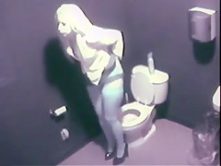 toilet spycam (strak)