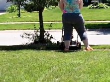 BBW mowing in Yoga pants