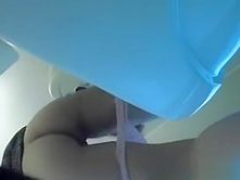 chinese model peeing