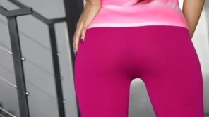 Chloe Amour’s Ass In Yoga Pants