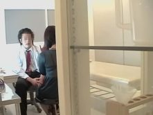 Kinky doctor shows his sex skills in japanese porn movie