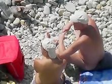 Lol !!! nudist notices the voyeur, just as he busts a nut !!!