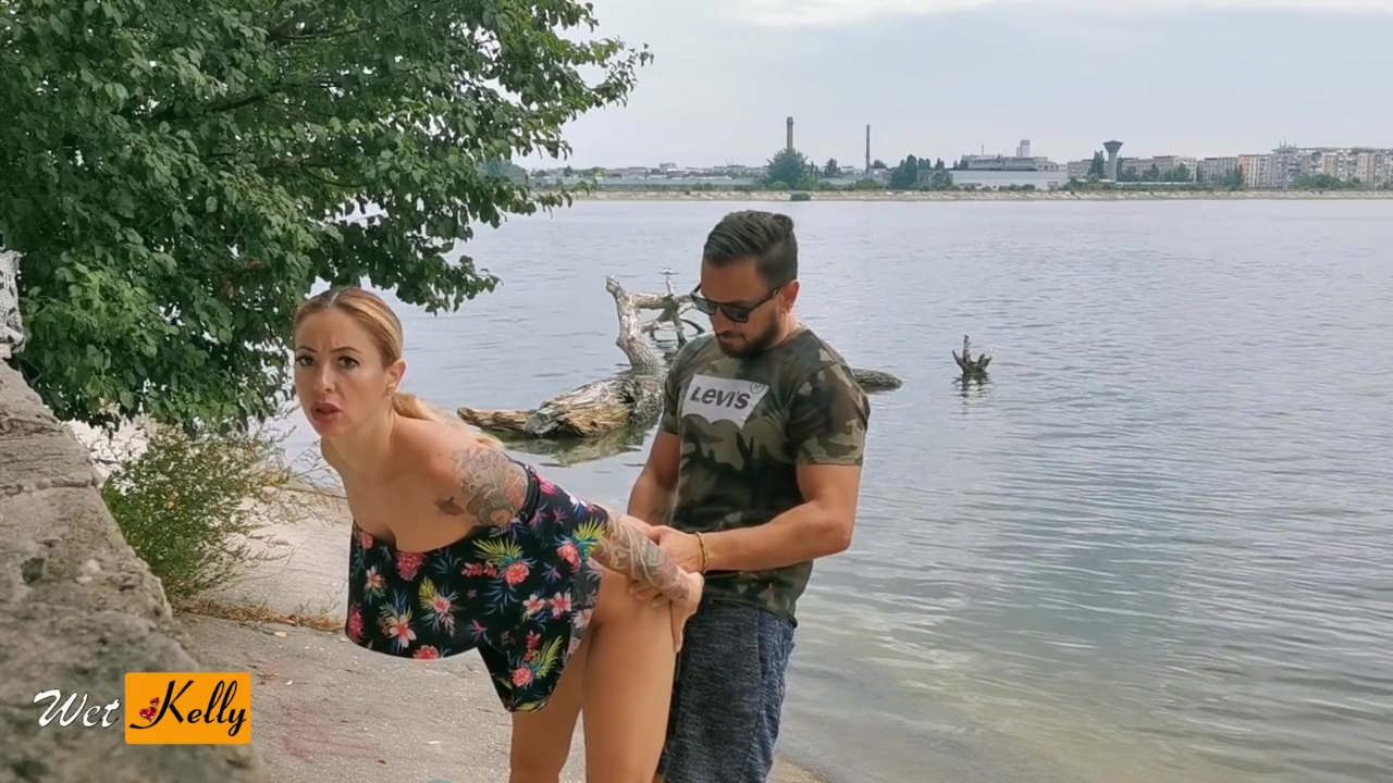 Amateur Couple Enjoy Fucking In The Public Park – Wet Kelly